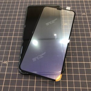 iPhoneXR 強化ガラス張り替え