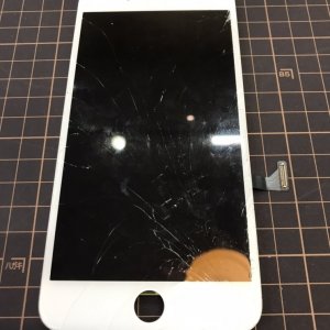 iPhone8Plus フロントパネル交換