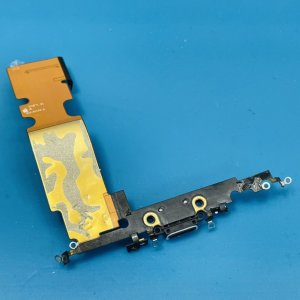 iPhone 8Plus ライトニング交換