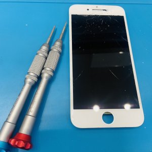 iPhone8 パネル交換
