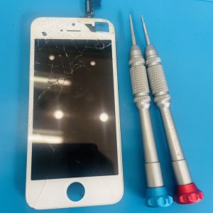 iPhoneSE パネル交換