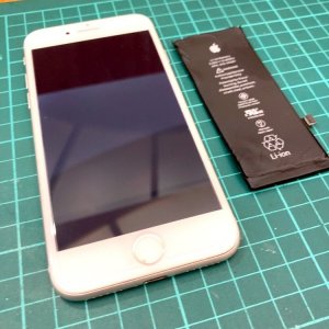 iPhone8 バッテリー交換