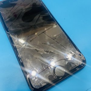 iPhone８ パネル交換