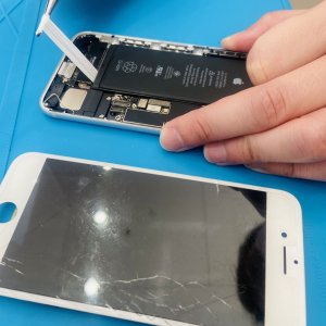 iPhone７ パネル交換＆バッテリー交換