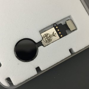 iPhone7 ホームボタン修理