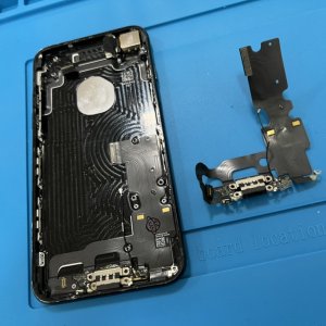 iPhone7 ライトニング修理