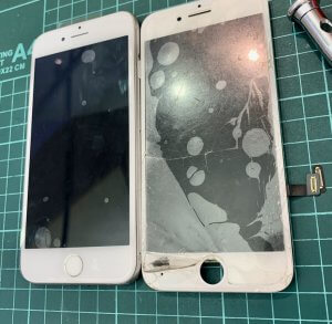 iPhone8　液晶交換