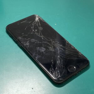 iPhone7 ガラスパネル交換