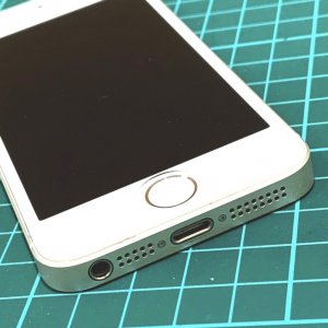 iPhoneSE ライトニング修理 バッテリー交換