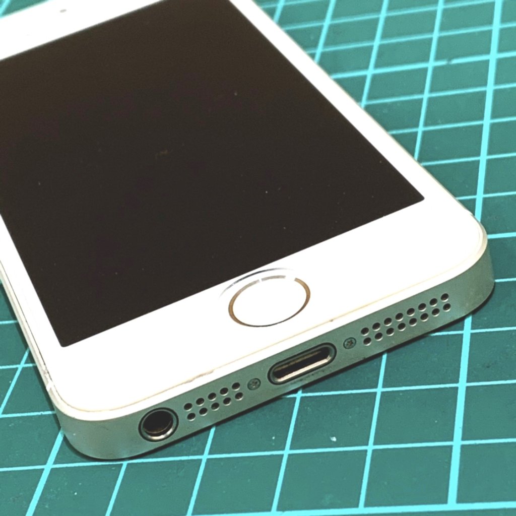 iPhoneSE ライトニング修理 バッテリー交換