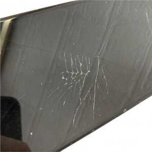 iPhoneX 画面割れ修理 保護ガラスの貼り付けも行っております!!