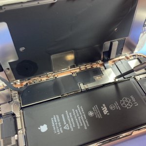 iPhone8 バッテリー交換 即日対応！最短15分！
