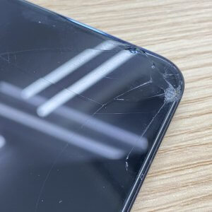 iPhone11 画面割れ…→予約要りません!当日修理完了!
