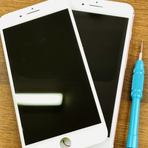 iPhone7Plus 液晶交換