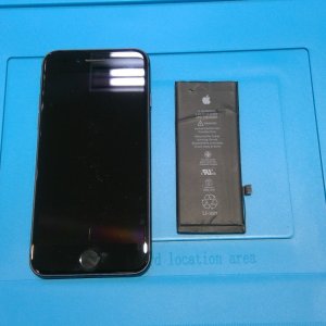 iPhone8 バッテリー交換