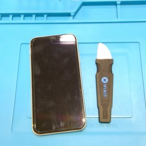 iPhone11　フロントパネル交換