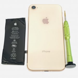 iPhone8 バッテリー交換修理