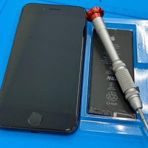 iPhone8 バッテリー交換修理