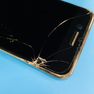 iPhone8 パネル交換修理