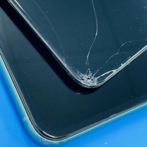 iPhone11 パネル交換修理