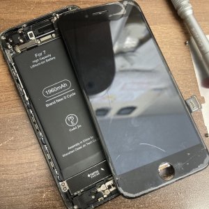iPhone7 バッテリー 液晶画面 同時 交換修理