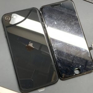 iPhoneSE2 液晶交換 ブラックアウト
