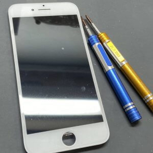 iPhone8 フロントパネル交換 画面交換 ガラス割れ