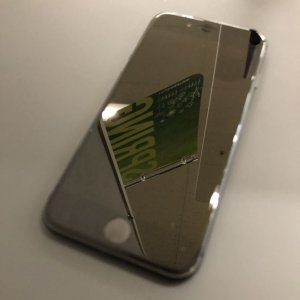 iPhone8 ガラスパネル交換