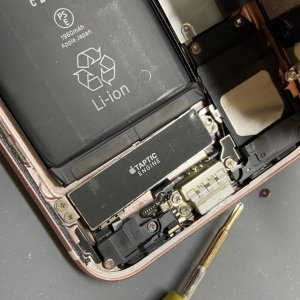iPhone7 バイブレター修理 ホームボタン音鳴る