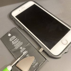 iPhone8 バッテリー交換