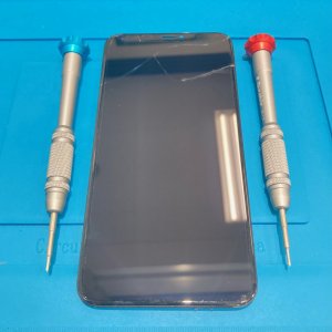 iPhoneXSMax フロントパネル交換修理