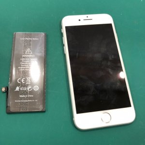 iPhone8 バッテリー交換