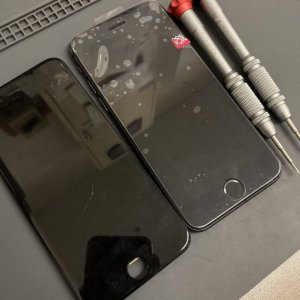 iPhone8 パネル交換