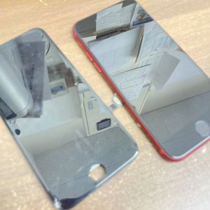 iPhoneSE2 パネル交換