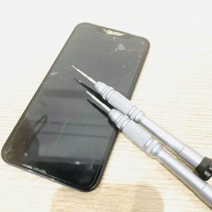 iPhone11 液晶交換