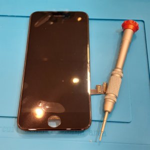 iPhone7 ガラスパネル交換