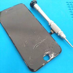 iPhone8　液晶交換修理