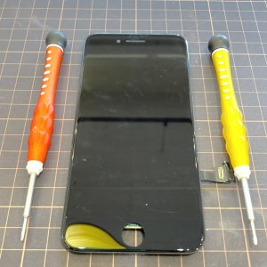 iPhone8 液晶交換修理