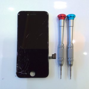 iPhoneSE2 パネル交換