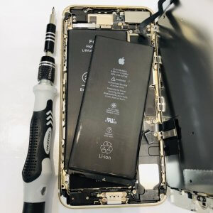 iPhoneXS バッテリー交換修理