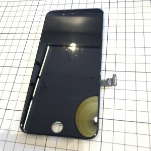 iPhone8plus 液晶交換修理