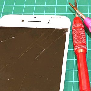 iPhone8 フロントパネル交換