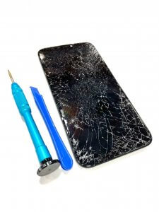 iPhoneXR 液晶交換 画面バキバキでも即日修理完了！