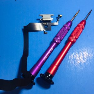 iPhoneX 充電中にケーブルの先端が折れてしまった…→即日ライトニング交換で無事に元通り‼