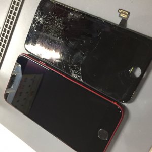 iPhoneSE2 パネル交換