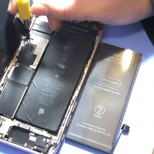 iPhone8 充電の持ちがかなり悪い…→バッテリー交換で解決！