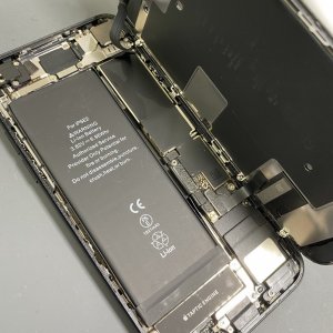 iPhone SE2 バッテリー交換