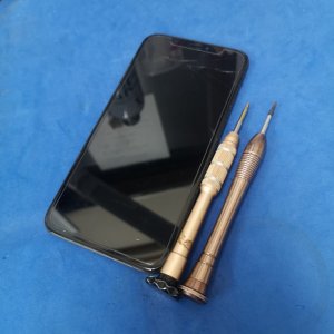 iPhone XR パネル交換