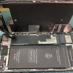 iPhone8　液晶交換