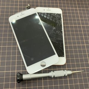 iPhone8 フロントパネル交換